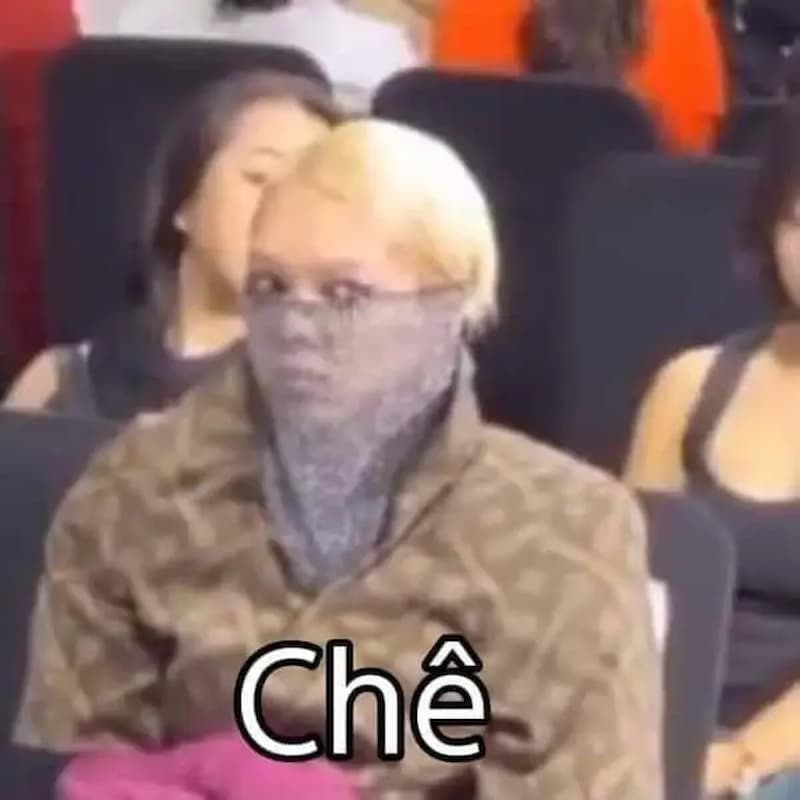 Meme liếc mắt viral nhất mạng xã hội
